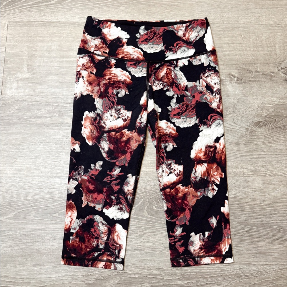 •VICTORIA SPORT• FLORAL CROPPED KNOCKOUT LEGGINGS